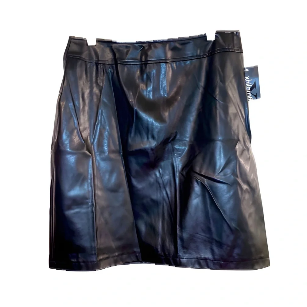 Xhilaration Faux Leather Look Size 11 Knee Length Polyurethane Skirt